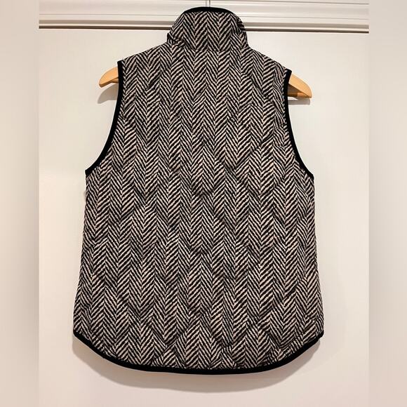 J. Crew Tan & Black Down Excursion Herringbone Quilted Full Zip Vest Size Small - Picture 3 of 13